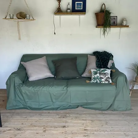 Apartment Dans Maison Avec Piscine Et Jardin 4 Ou 6 Personnes Arles
